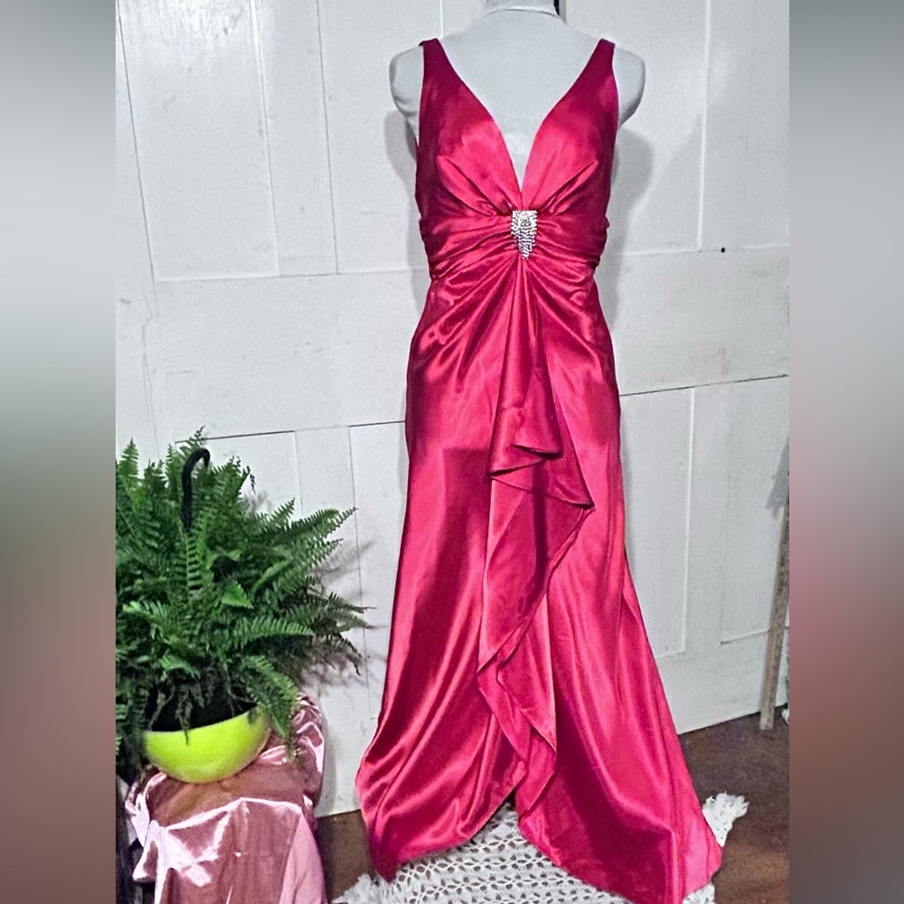 NWT VINTAGE Faviana Red Satin Gown Made in USA Sz 5/6 Glam Prom Cotillion Formal
